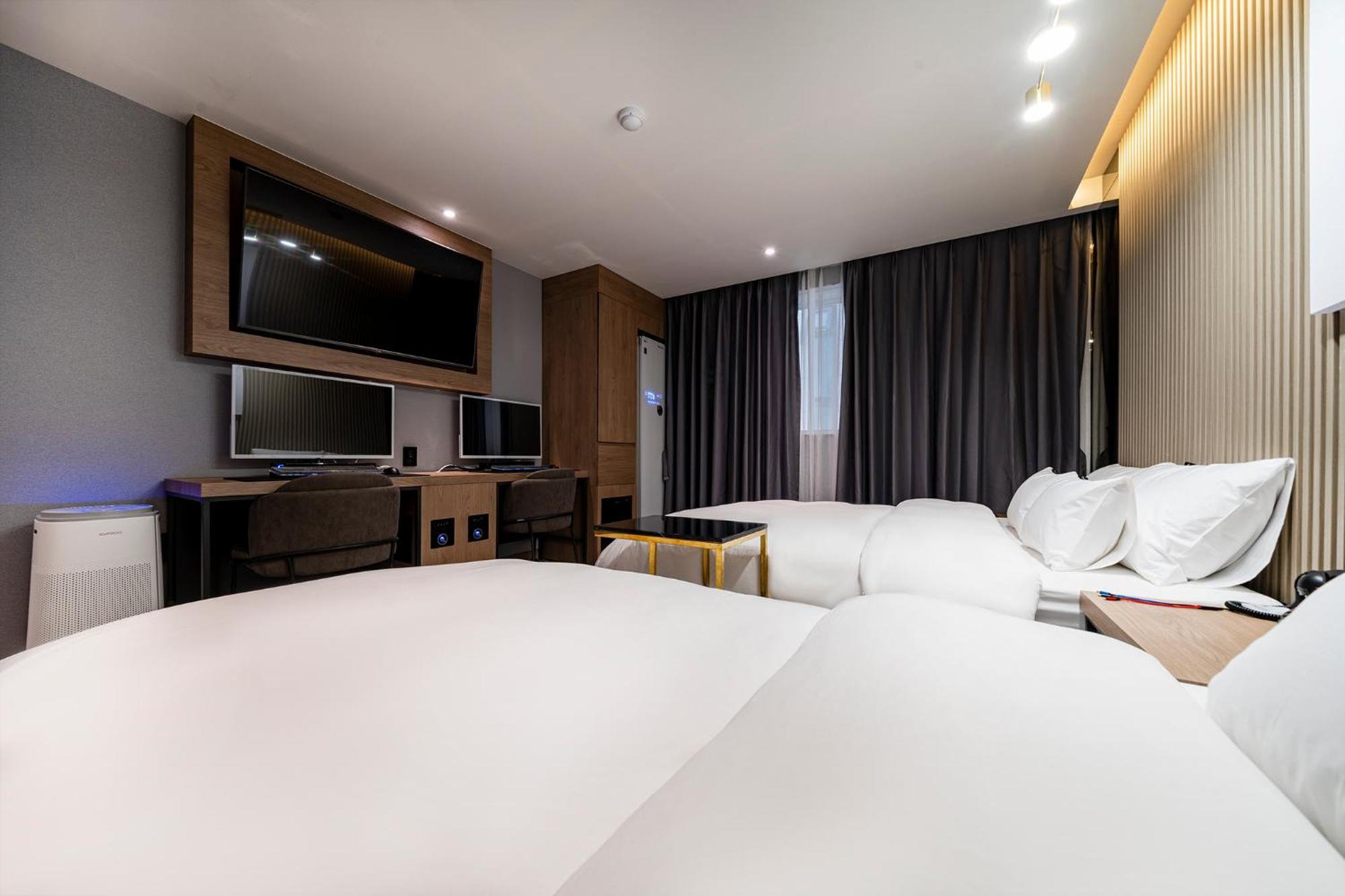 Urban Brown Hotel Chungju City Hall Buitenkant foto