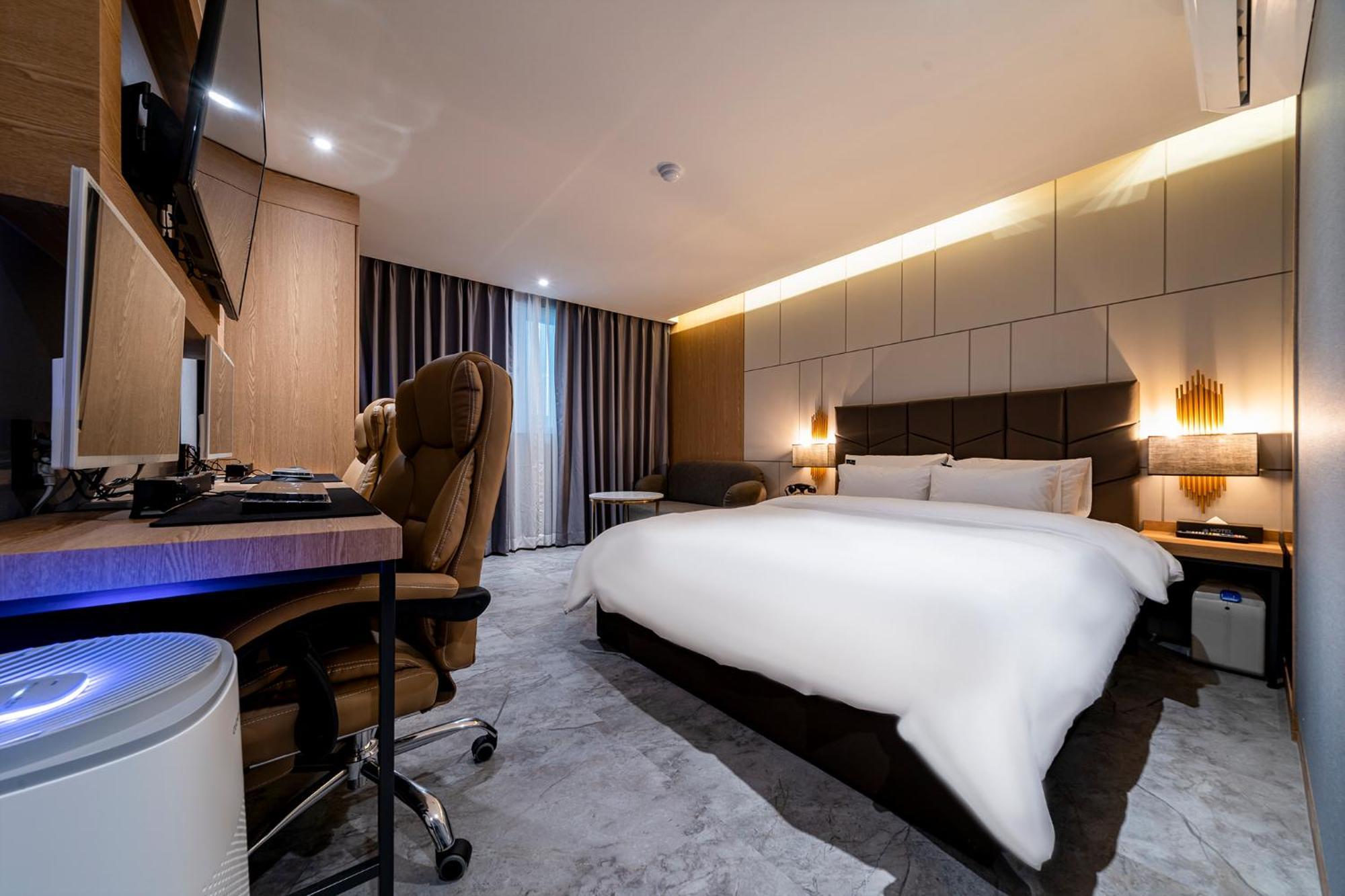 Urban Brown Hotel Chungju City Hall Buitenkant foto