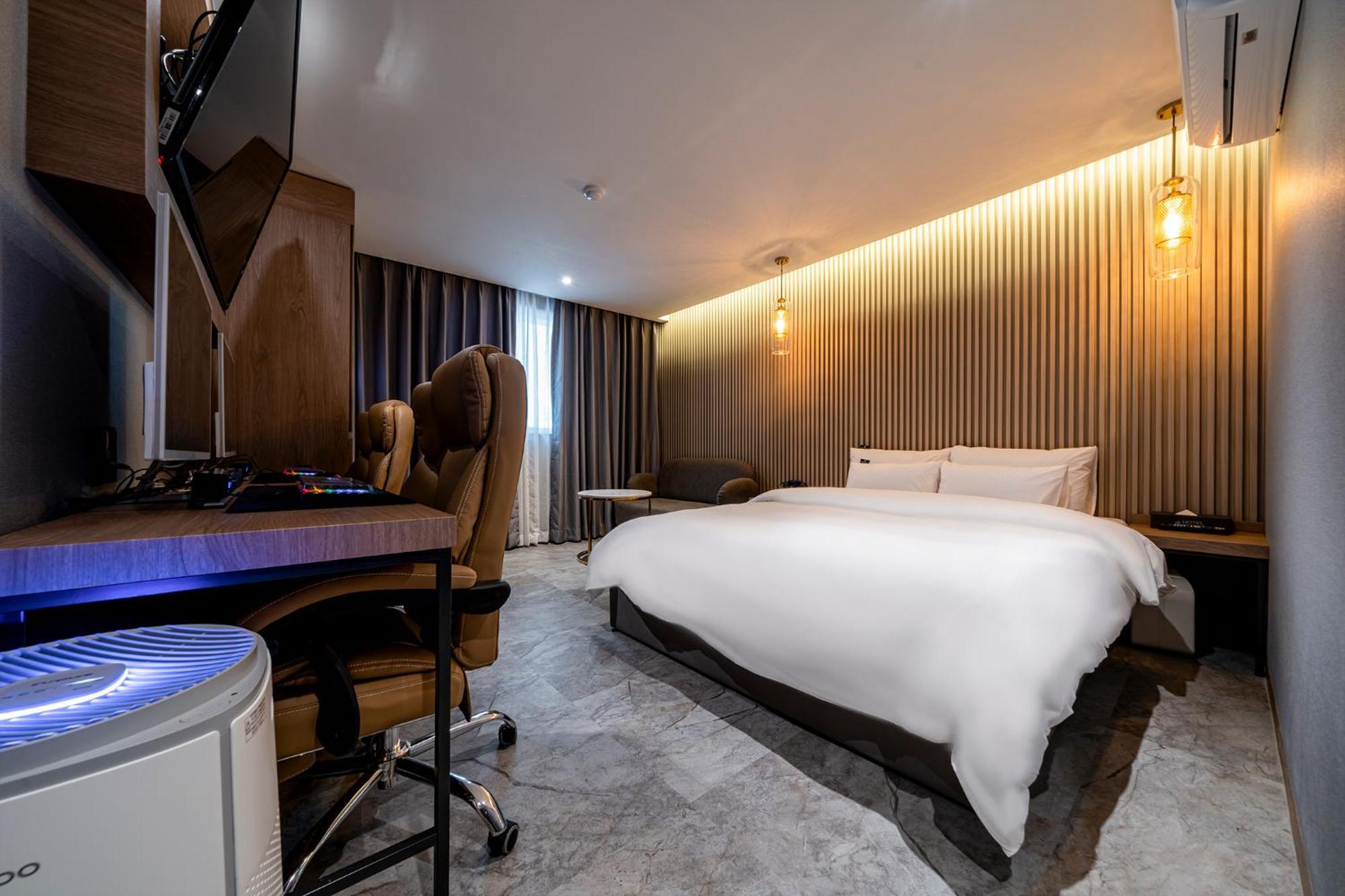 Urban Brown Hotel Chungju City Hall Buitenkant foto