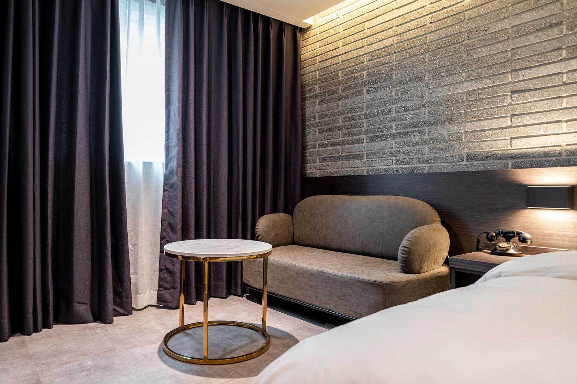 Urban Brown Hotel Chungju City Hall Buitenkant foto