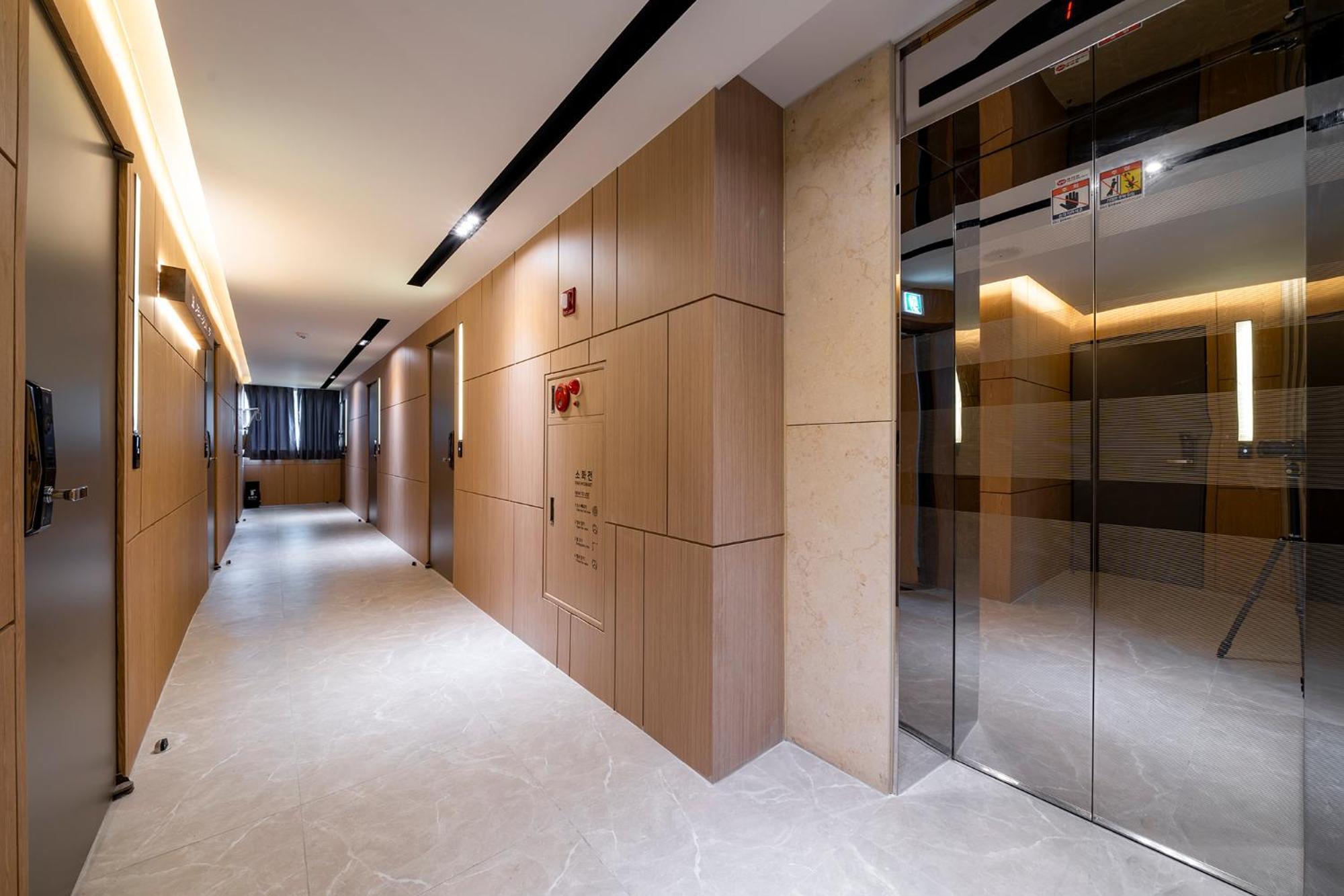 Urban Brown Hotel Chungju City Hall Buitenkant foto