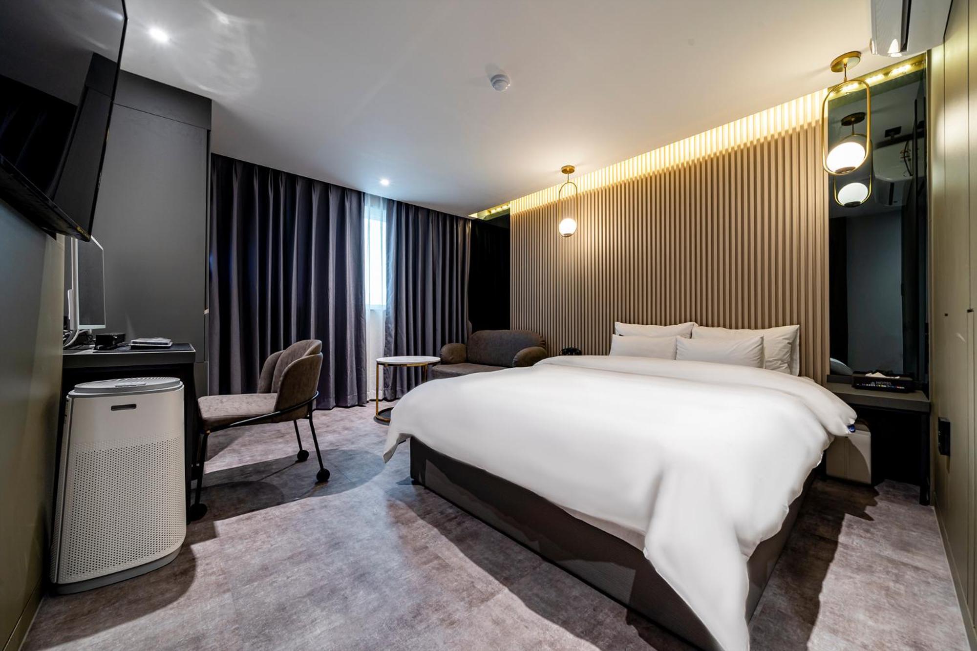 Urban Brown Hotel Chungju City Hall Buitenkant foto