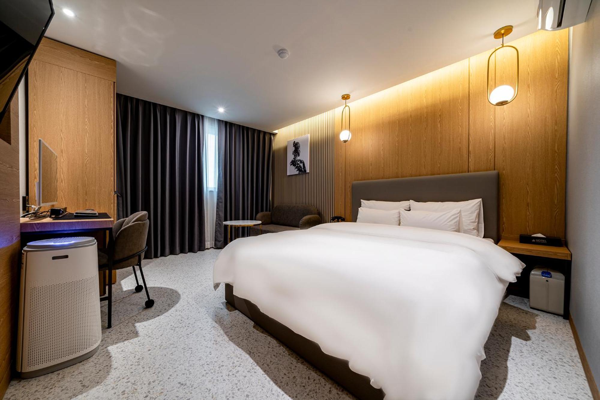 Urban Brown Hotel Chungju City Hall Buitenkant foto