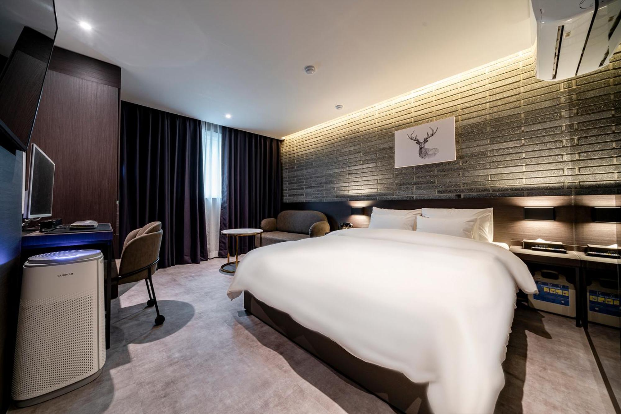 Urban Brown Hotel Chungju City Hall Buitenkant foto